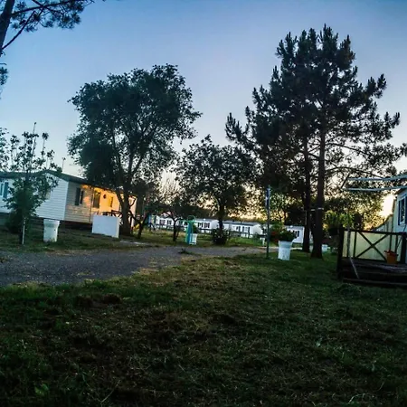 Land'shause Prázdninový areál 2*