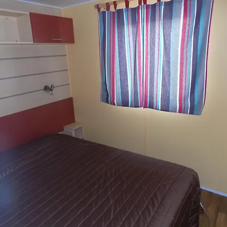 Land'shause 2* Pataias